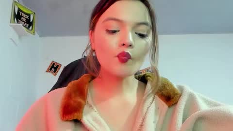 Snapshot of scarleth_owens1 chatting on 22, 10, 2025 online show from 22, 10, 2025