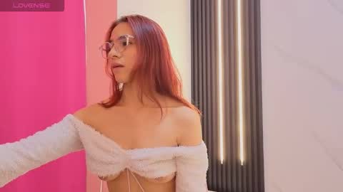 Snapshot of scarleth_red_ chatting on 21, 9, 2025 I am Scarleth Check mi profile online show from 21, 9, 2025