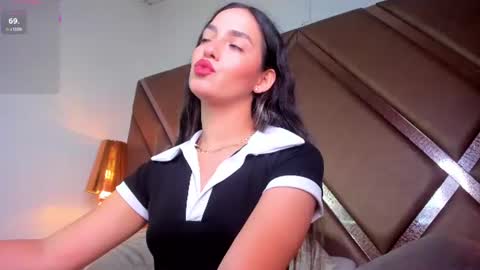 Snapshot of scarlethcollins_ chatting on 21, 6, 2026 Scarleth online show from 21, 6, 2026