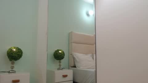 scarlet  online show from 14, 3, 2026