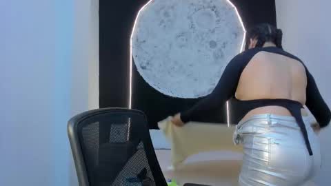 Snapshot of scarletmoon1_ chatting on 17, 10, 2025 Scarlet online show from 17, 10, 2025