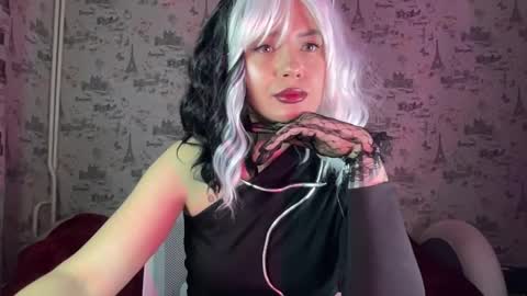 scarletpetal online show from 30, 10, 2025