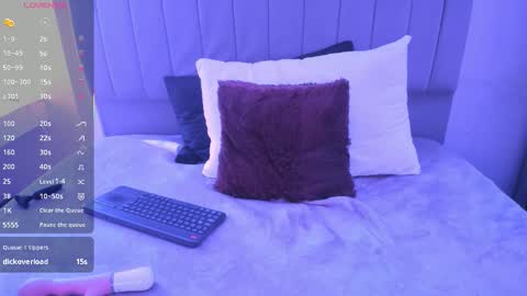 Snapshot of scarlett21__ chatting on 14, 12, 2025 Scarlett online show from 14, 12, 2025