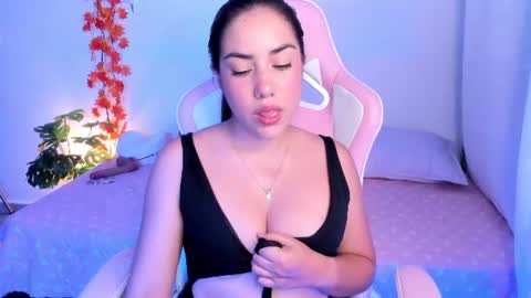 Scarlett Evans online show from 1, 7, 2026