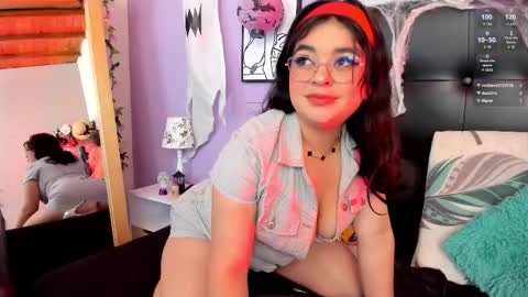 Snapshot of scarlett_1007 chatting on 1, 11, 2025 Scarlett online show from 1, 11, 2025