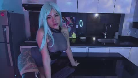 Scarlett Collins online show from 10, 3, 2025