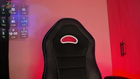 SCARLETT COLLINS online show from 16, 4, 2026