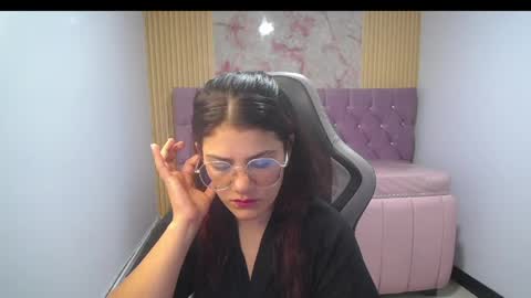 Snapshot of scarlett_jhonson_ch chatting on 2, 4, 2026 scarlett_jhonson_ch online show from 2, 4, 2026