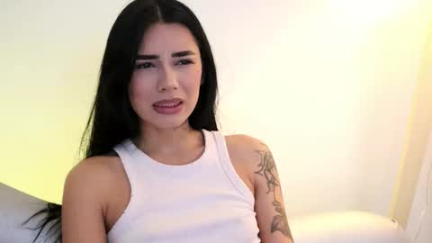 Lauren Scarlett online show from 23, 10, 2025