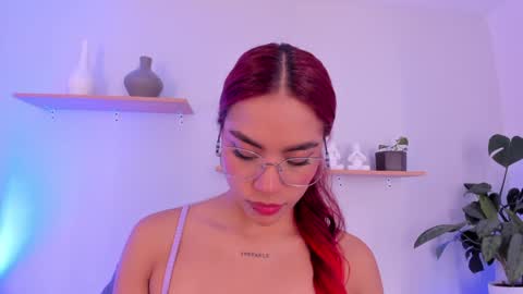 Scarlett Morgan online show from 5, 2, 2025