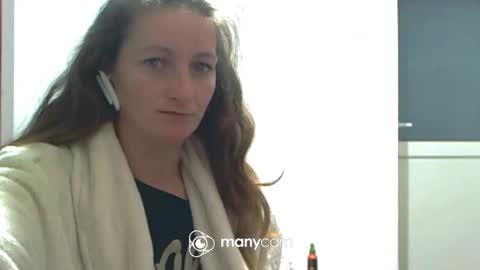 Snapshot of scarlett_queen01 chatting on 1, 10, 2025 scarlett_queen01 online show from 1, 10, 2025