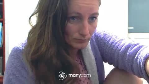 Snapshot of scarlett_queen01 chatting on 12, 10, 2025 scarlett_queen01 online show from 12, 10, 2025