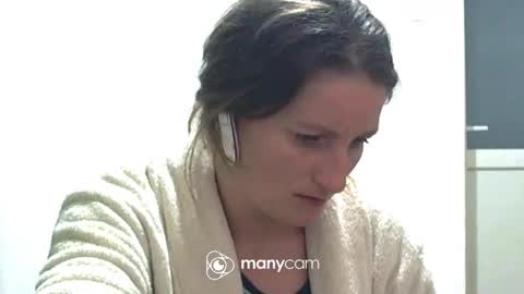Snapshot of scarlett_queen01 chatting on 19, 10, 2025 scarlett_queen01 online show from 19, 10, 2025