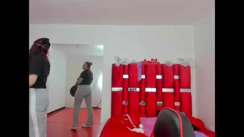 Snapshot of scarlett_red_11 chatting on 18, 5, 2026 scarlett_red_11 online show from 18, 5, 2026