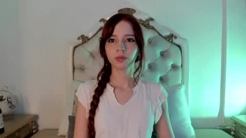 Snapshot of scarlett_smith_3 chatting on 2, 4, 2026 scarlett smith 3 online show from 2, 4, 2026