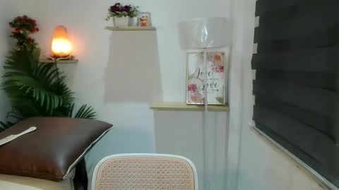 Snapshot of scarlett_sofia69 chatting on 8, 6, 2026 online show from 8, 6, 2026