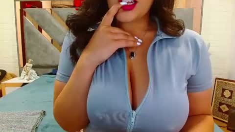 hellen  online show from 27, 7, 2026