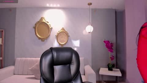 Sacrlett Blaze online show from 8, 1, 2026