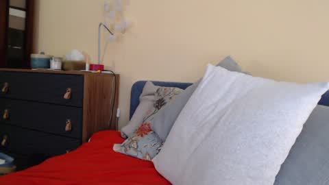 Scarlett online show from 4, 1, 2025