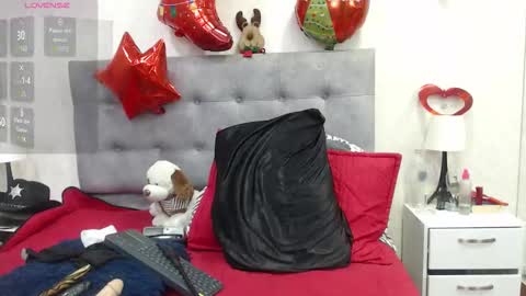 Snapshot of scarlettgreen_ chatting on 5, 12, 2025 Scartt online show from 5, 12, 2025