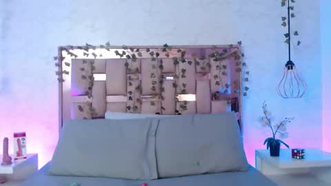 Scarlet online show from 11, 9, 2025