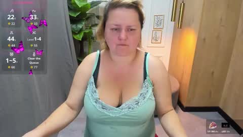 Snapshot of scarlettsoft chatting on 16, 9, 2025 Scarlett online show from 16, 9, 2025