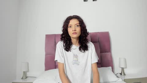 scarlettt_moon online show from 6, 1, 2025