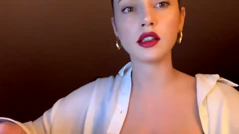 Snapshot of scarlettxblonde chatting on 5, 4, 2026 ScarlettxBlonde online show from 5, 4, 2026