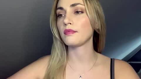 Snapshot of scarlettxblonde chatting on 23, 4, 2026 ScarlettxBlonde online show from 23, 4, 2026