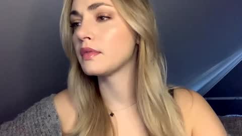 Snapshot of scarlettxblonde chatting on 28, 4, 2026 ScarlettxBlonde online show from 28, 4, 2026