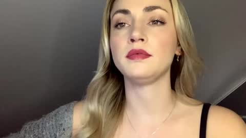 Snapshot of scarlettxblonde chatting on 13, 5, 2026 ScarlettxBlonde online show from 13, 5, 2026