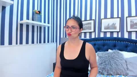 Scarlet  online show from 13, 4, 2026