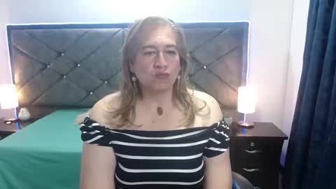 Snapshot of sccarlet_rose22 chatting on 13, 11, 2025 Sccarlet online show from 13, 11, 2025