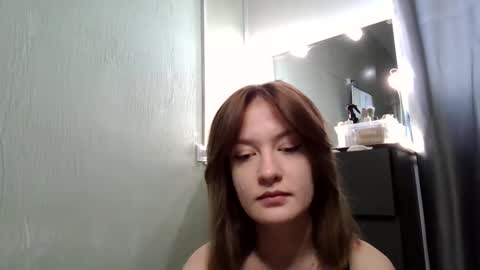 Snapshot of scented_elsa chatting on 10, 11, 2025 Elsa online show from 10, 11, 2025