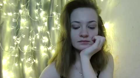 Snapshot of scented_elsa chatting on 18, 3, 2026 Elsa online show from 18, 3, 2026