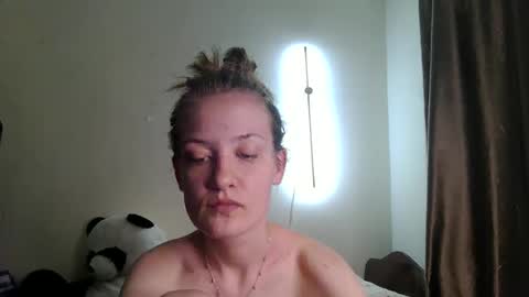 Snapshot of scented_elsa chatting on 10, 4, 2026 Elsa online show from 10, 4, 2026