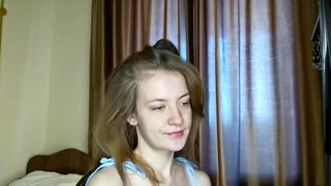 Snapshot of scented_elsa chatting on 24, 6, 2026 Elsa online show from 24, 6, 2026