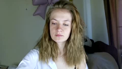 Snapshot of scented_elsa chatting on 5, 7, 2026 Elsa online show from 5, 7, 2026