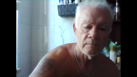 Snapshot of schizzodoro chatting on 12, 9, 2025 schizzodoro online show from 12, 9, 2025