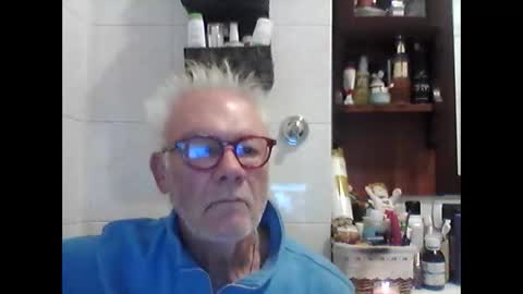 Snapshot of schizzodoro chatting on 4, 10, 2025 schizzodoro online show from 4, 10, 2025