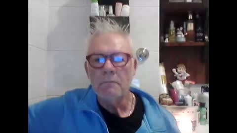 Snapshot of schizzodoro chatting on 20, 10, 2025 schizzodoro online show from 20, 10, 2025