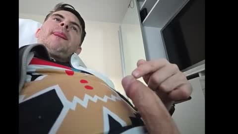 Snapshot of schosch01 chatting on 13, 12, 2024 schosch01 online show from 13, 12, 2024