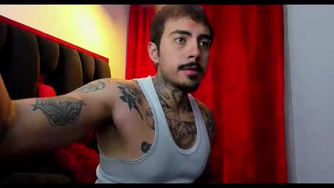 Snapshot of scockpion_ chatting on 19, 3, 2026 Alejandro help me to reach 200 thumps up online show from 19, 3, 2026