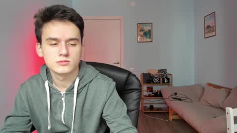 Snapshot of scooby_r chatting on 3, 2, 2025 Thomas brunette and Alex blond online show from 3, 2, 2025