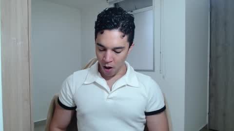 Snapshot of scott_brasher1 chatting on 6, 1, 2025 Twitter Scott brasher1 Instagram Camiloestuardo2 online show from 6, 1, 2025