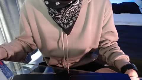 Scott online show from 27, 9, 2025