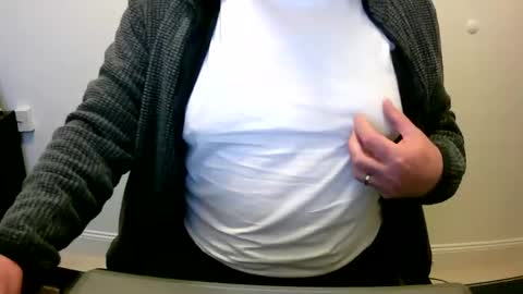 Snapshot of scotti30 chatting on 31, 12, 2024 Scott online show from 31, 12, 2024