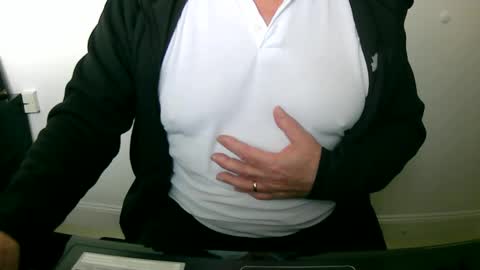 Snapshot of scotti30 chatting on 21, 2, 2025 Scott online show from 21, 2, 2025