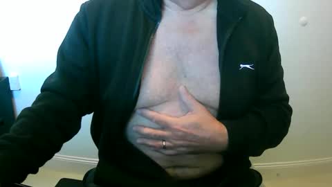 Snapshot of scotti30 chatting on 28, 9, 2025 Scott online show from 28, 9, 2025