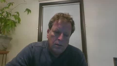 Snapshot of scottpbi52 chatting on 10, 1, 2025 scottpbi52 online show from 10, 1, 2025